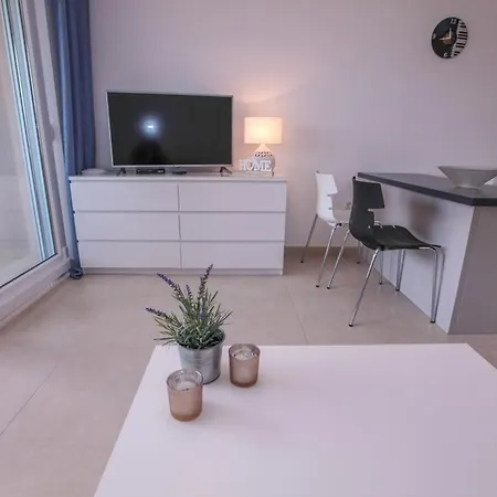 Zoya *